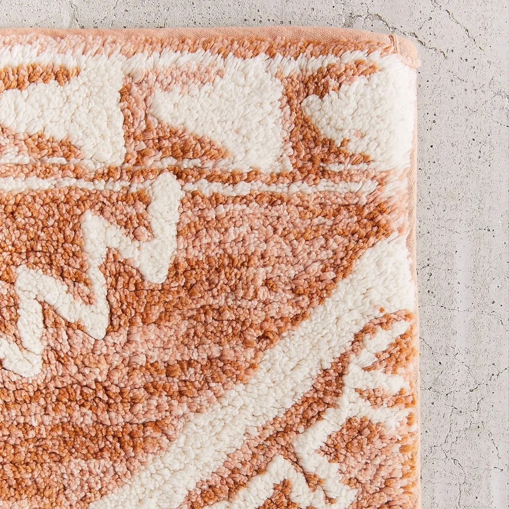 Urban Outfitters Kilm Rose Runner Bath Mat - Picture 3 of 7
